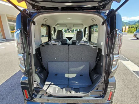 Suzuki Spacia Custom