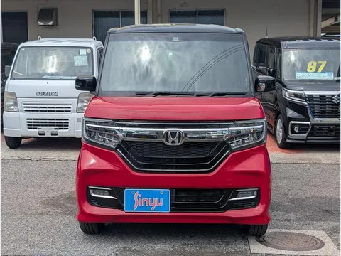 Honda N-BOX Custom