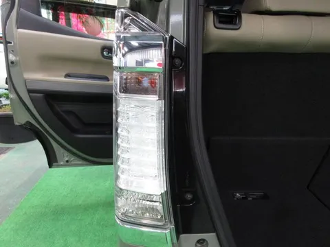 Honda N-BOX Slash
