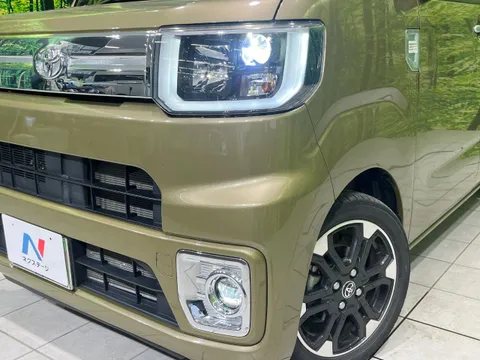 Toyota Pixis Mega