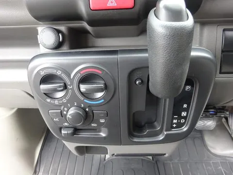 Nissan Clipper
