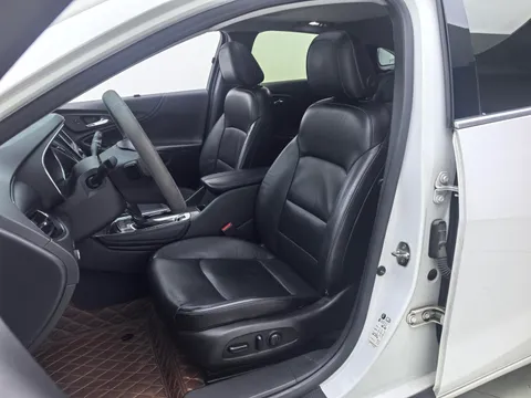 Chevrolet Malibu XL