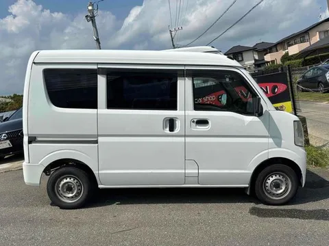 Mitsubishi Minicab Van