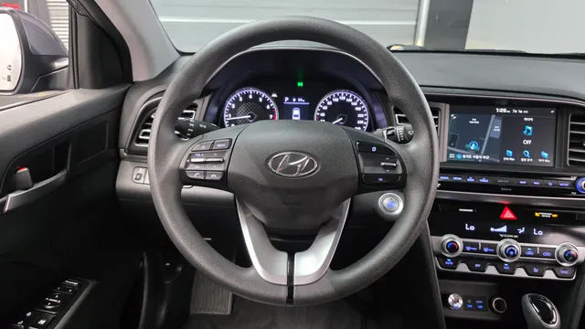 Hyundai Elantra (Avante)