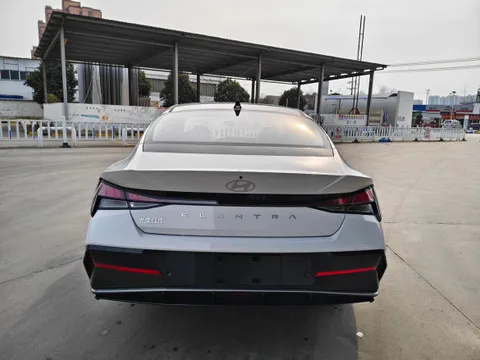 Hyundai Elantra (Avante)