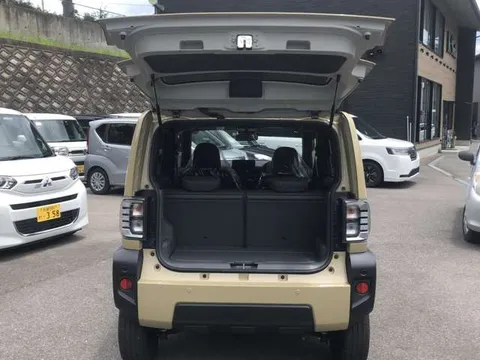 Daihatsu Taft