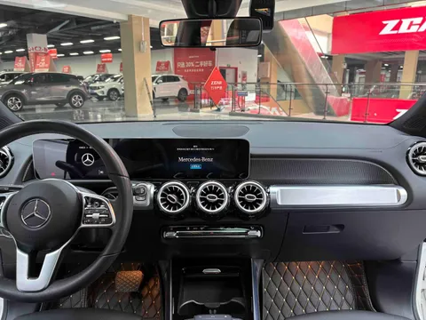 Mercedes-Benz Mercedes-Benz GLB