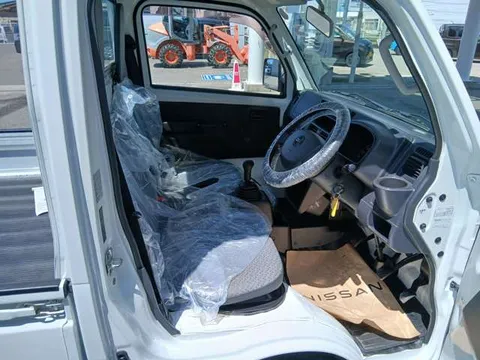Nissan Clipper Truck