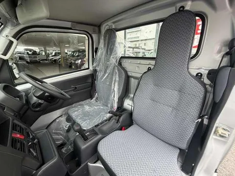 Nissan Clipper Truck