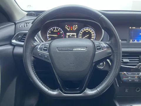 Venucia T90