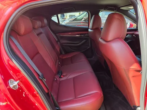 Mazda MAZDA3 Fastback