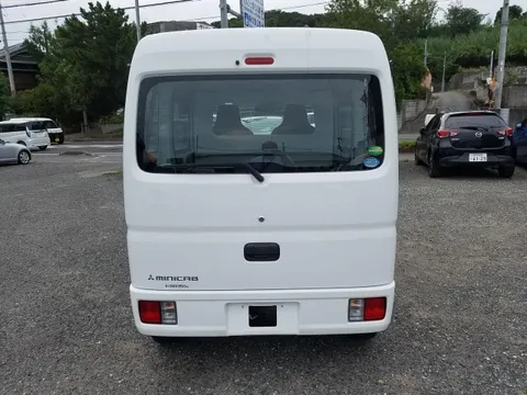 Mitsubishi Minicab Van