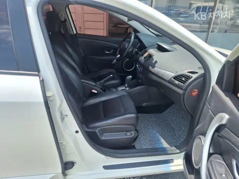 Renault SM3