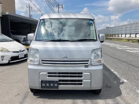 Mitsubishi Minicab Van