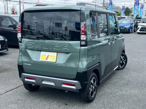 Mitsubishi Delica Mini