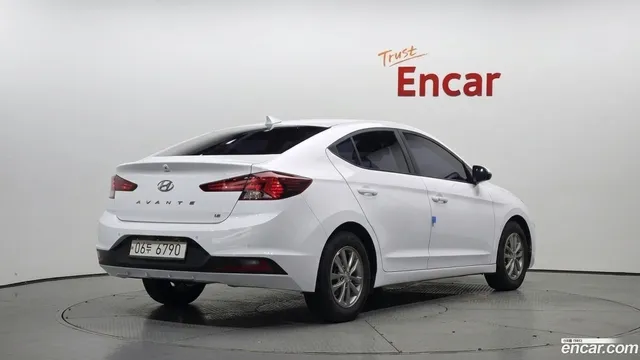 Hyundai Elantra (Avante)