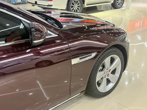 Jaguar XFL
