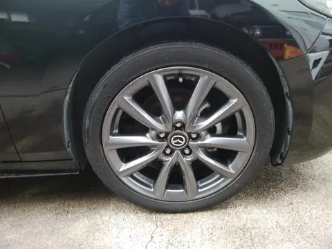 Mazda MAZDA3 Fastback