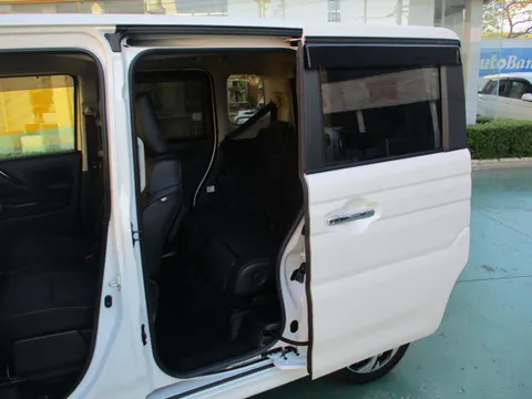 Suzuki Spacia Custom