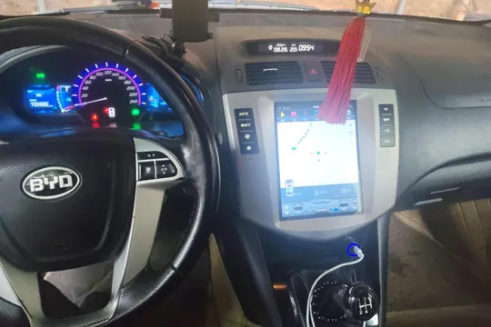 BYD S6