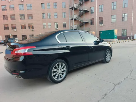 Peugeot 408