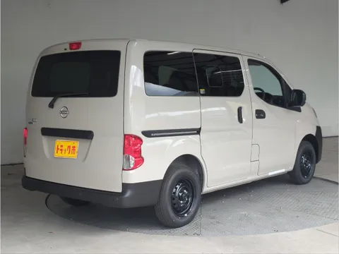 Nissan Vanette