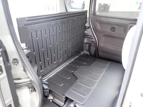 Suzuki Spacia Base