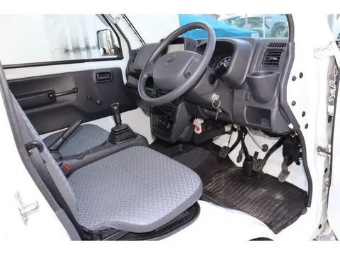 Nissan Clipper Truck