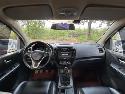 Isuzu RE-MAX