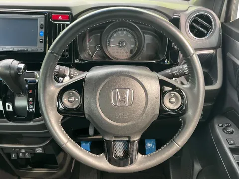 Honda N-WGN Custom