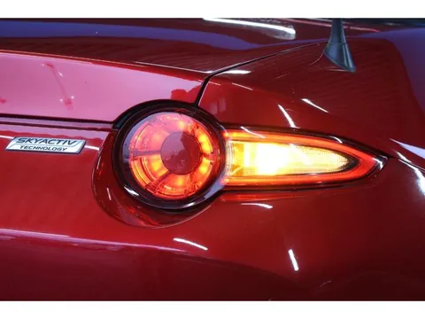 Mazda MX-5 (Roadster)