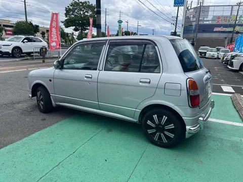 Daihatsu Mira Gino