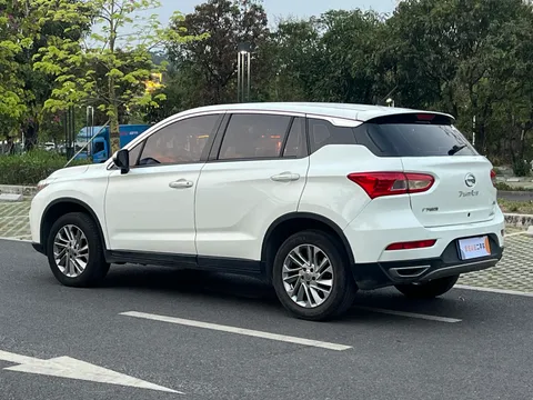 Gac GS4