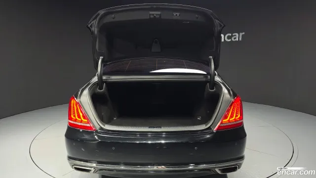 Genesis G90 (EQ900)