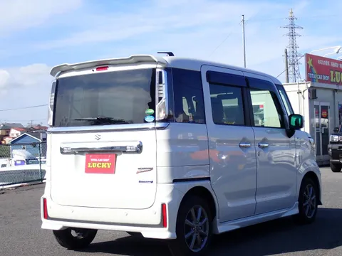 Suzuki Spacia Custom