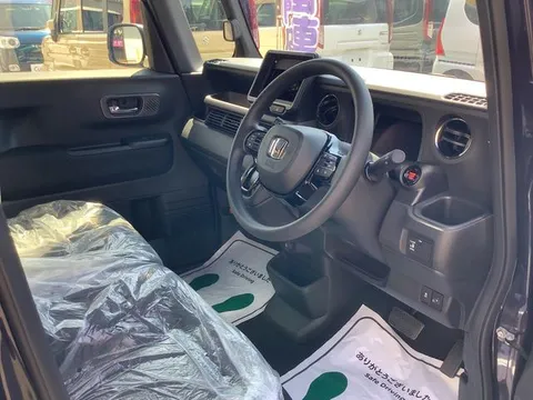 Honda N-BOX Custom