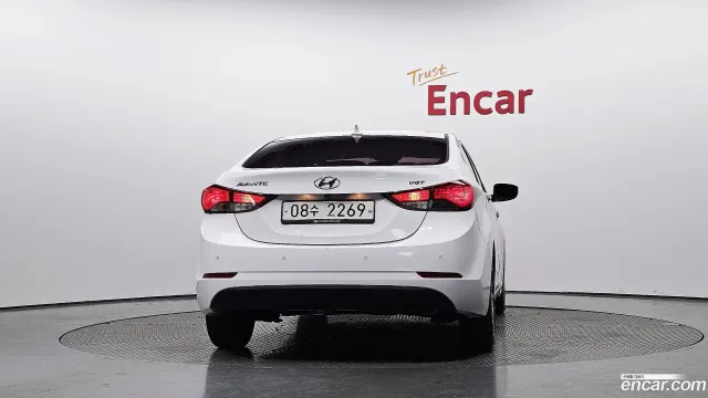 Hyundai Elantra (Avante)