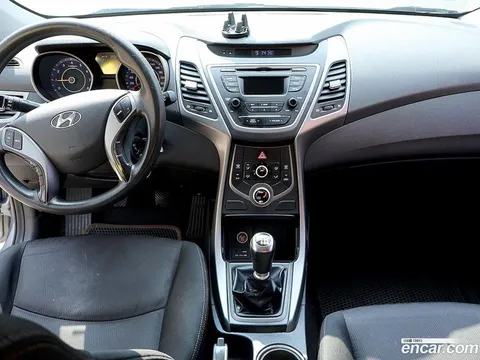Hyundai Elantra (Avante)