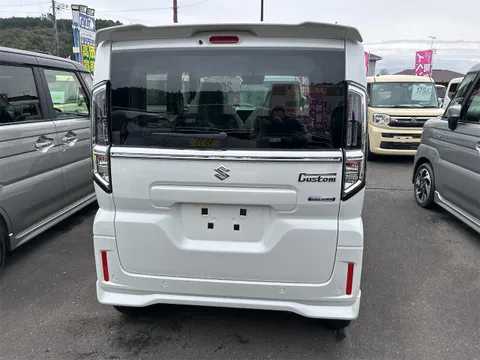 Suzuki Spacia Custom
