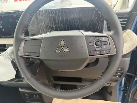 Mitsubishi eK Space