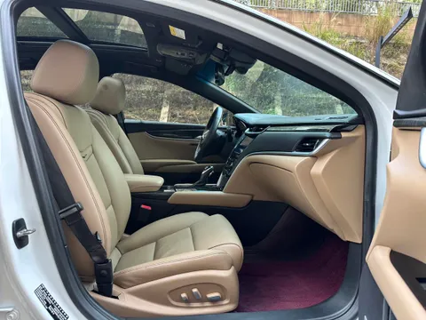Cadillac XTS