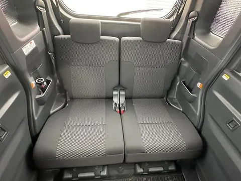 Toyota Pixis Mega