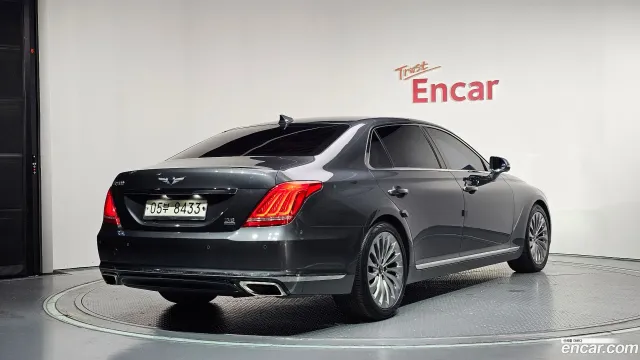 Genesis G90 (EQ900)