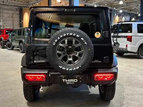 Suzuki Jimny Sierra