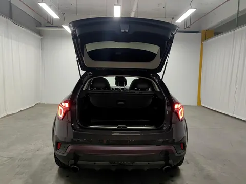 Lynk & Co 02