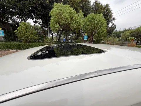 Infiniti Q70