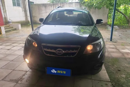 BYD S6