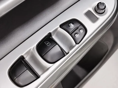 Nissan Terra