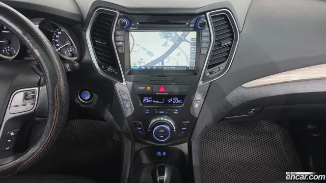 Hyundai Grand Santa Fe (Maxcruz)