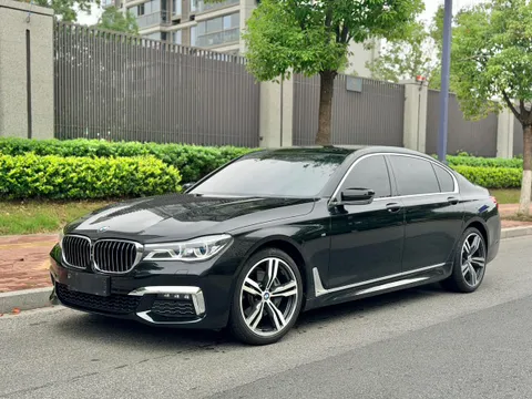 BMW 7-Series